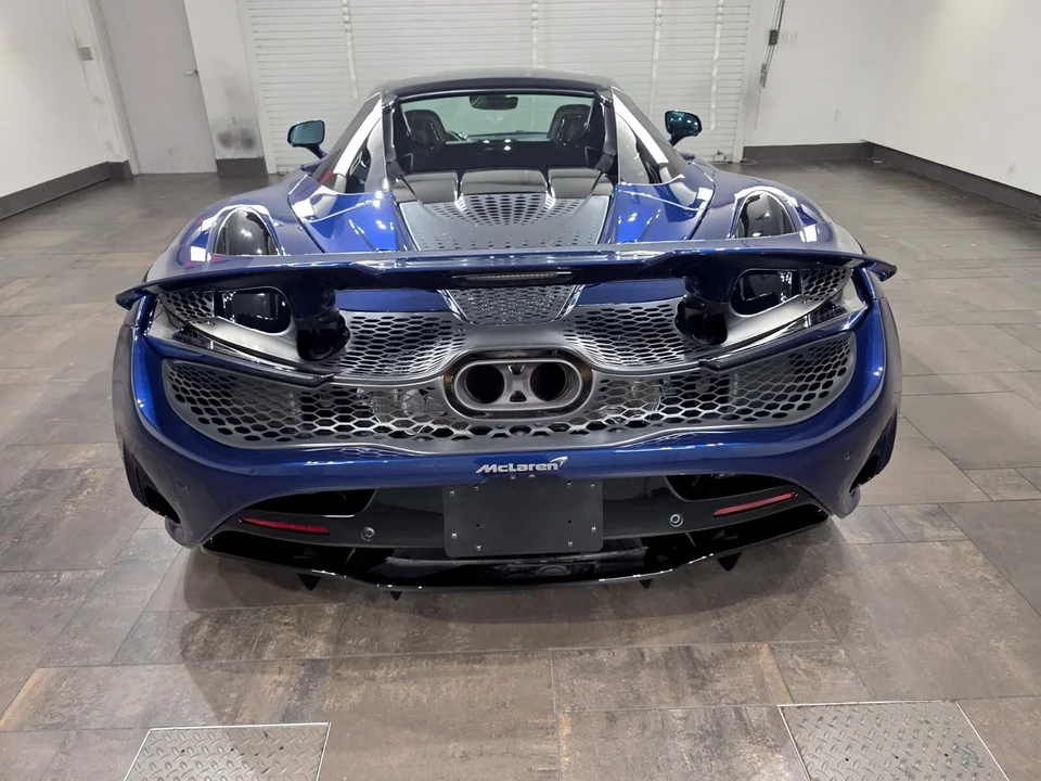 2027 McLaren 750S Spider - Image 18 of 25