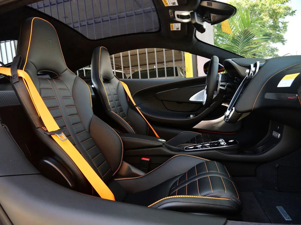 2027 McLaren GT - Image 11 of 26