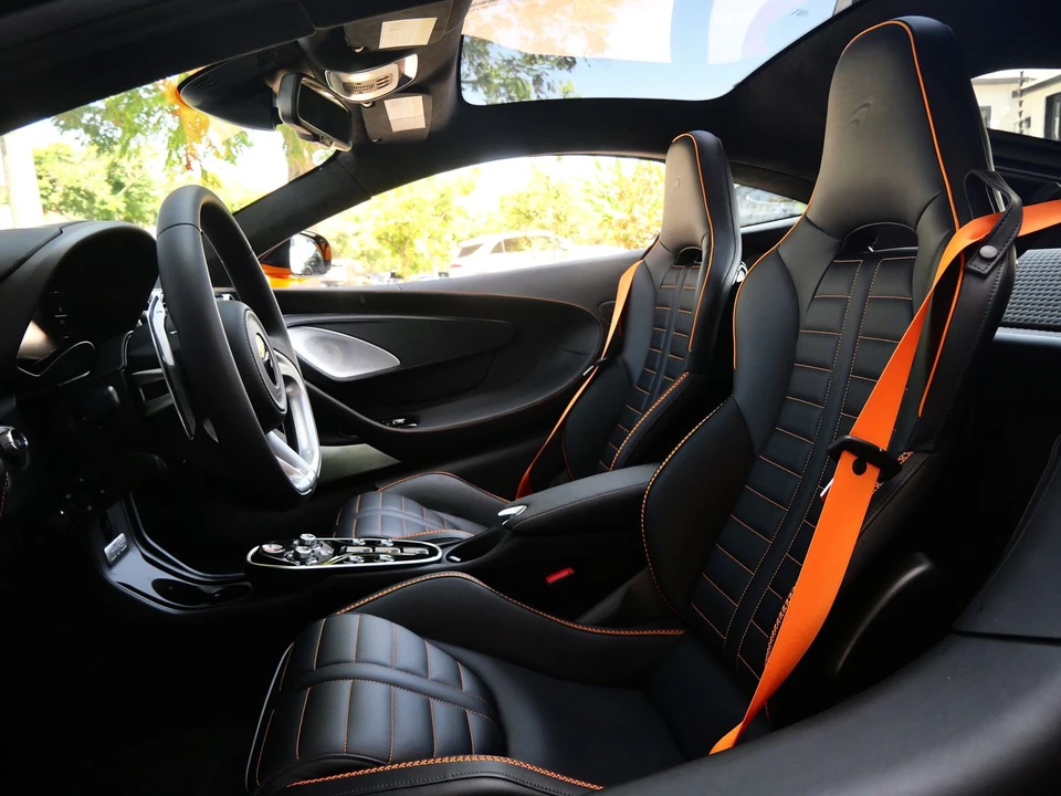 2027 McLaren GT - Image 19 of 26