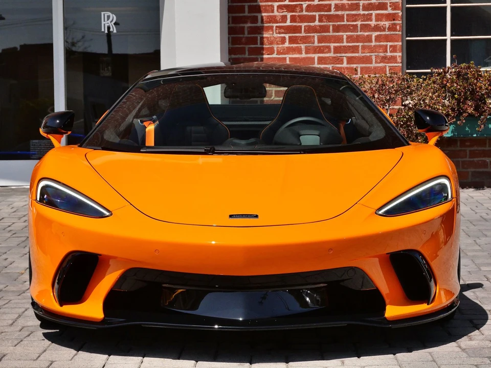 2027 McLaren GT - Image 2 of 26