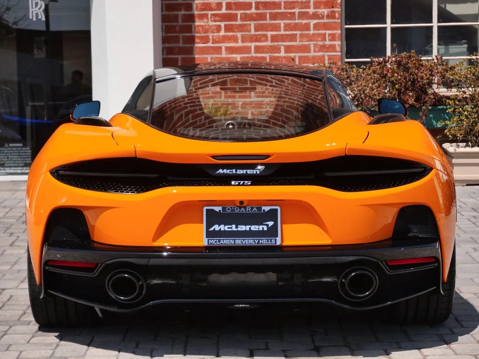 2027 McLaren GT - Image 5 of 26