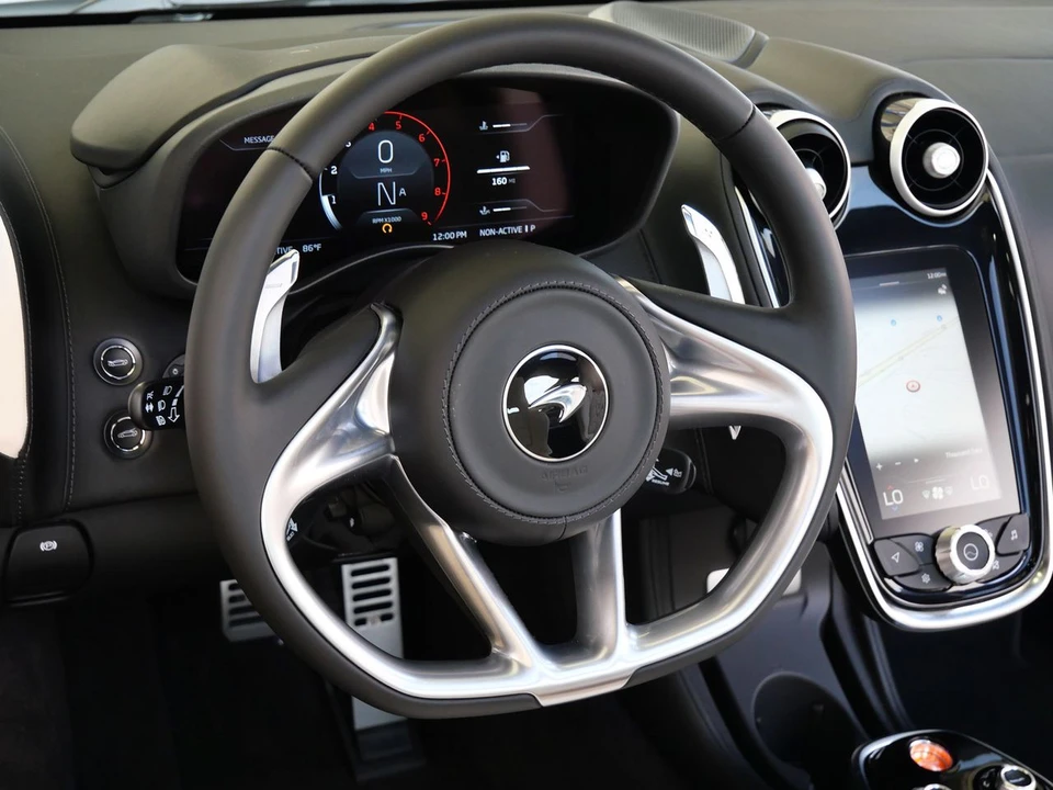 2027 McLaren GT - Image 9 of 24