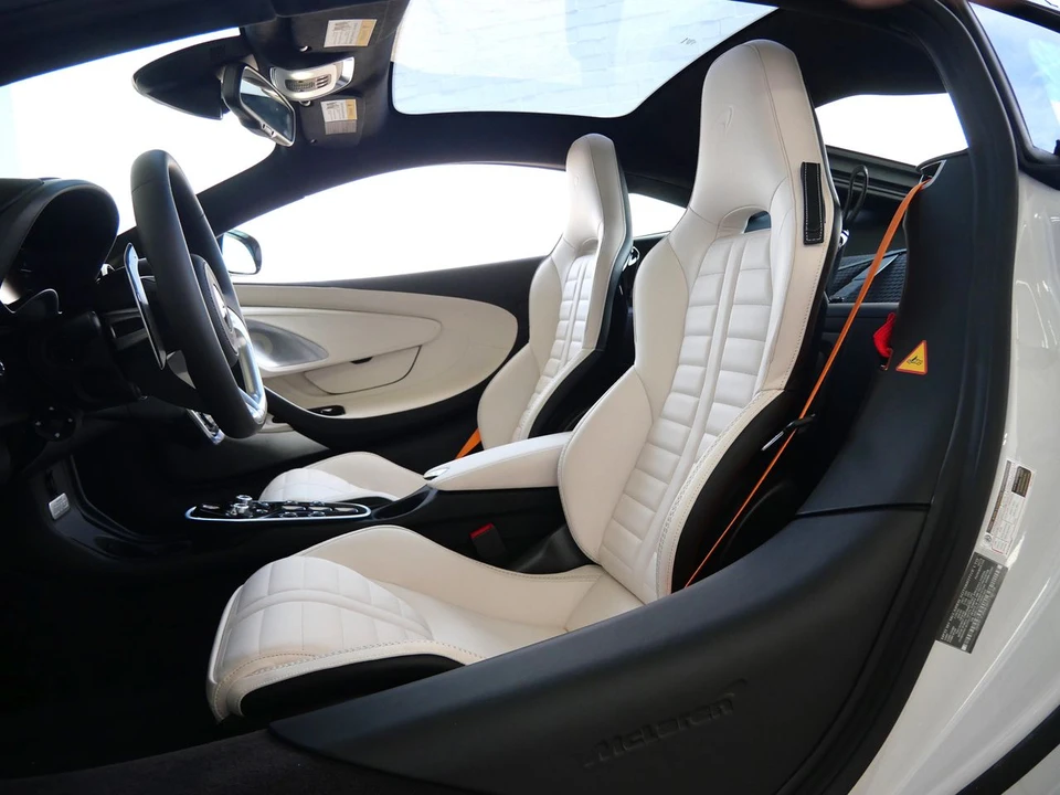 2027 McLaren GT - Image 20 of 24