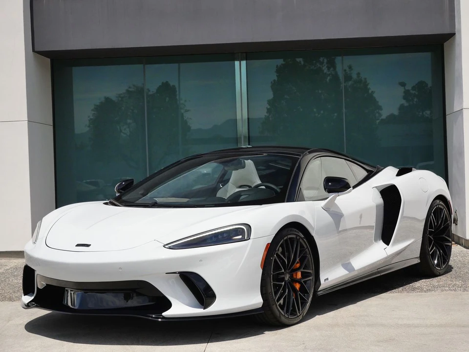 2027 McLaren GT - Image 6 of 24