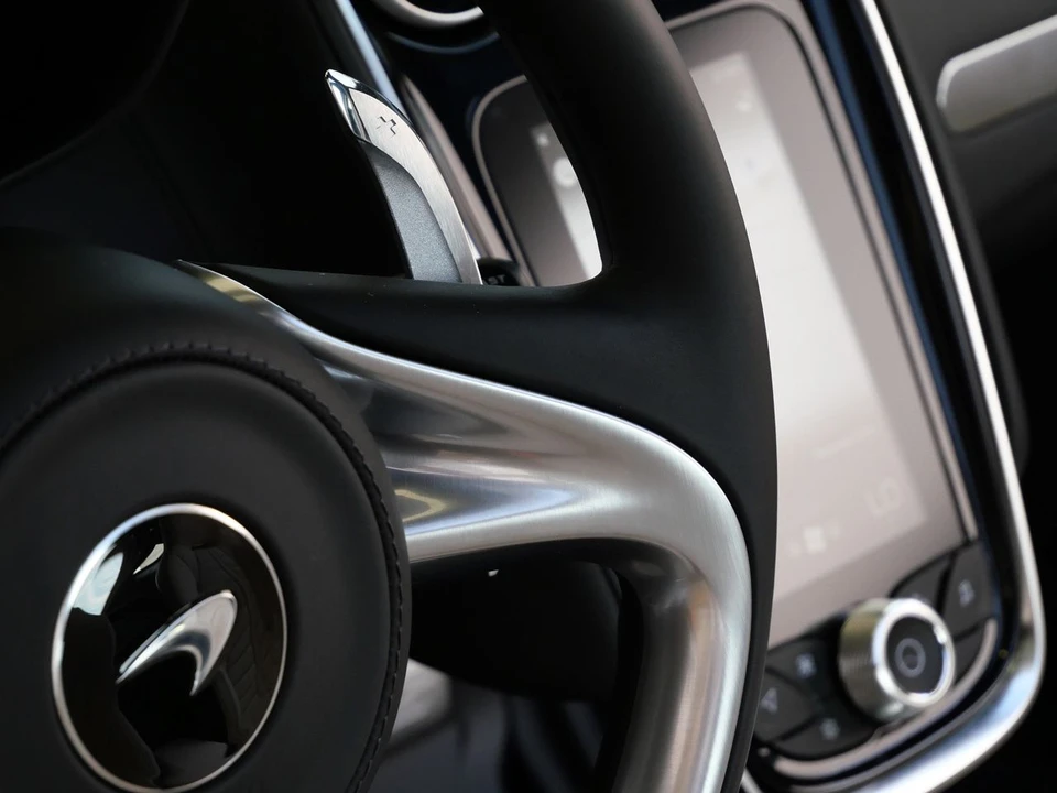 2027 McLaren GT - Image 12 of 24