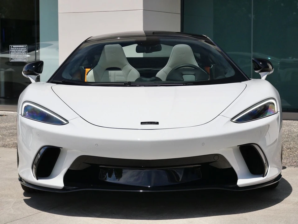 2027 McLaren GT - Image 2 of 24