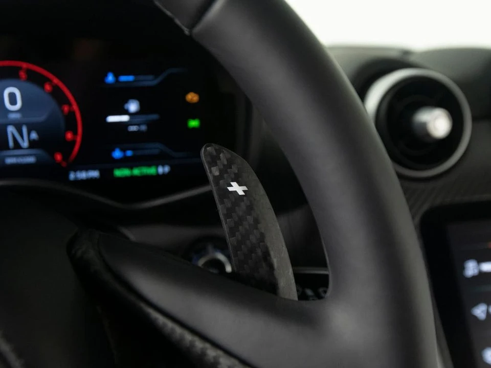 2027 McLaren GT - Image 16 of 31