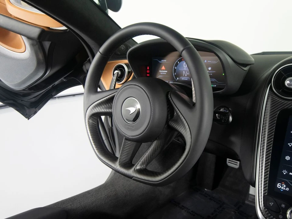 2027 McLaren GT - Image 25 of 31