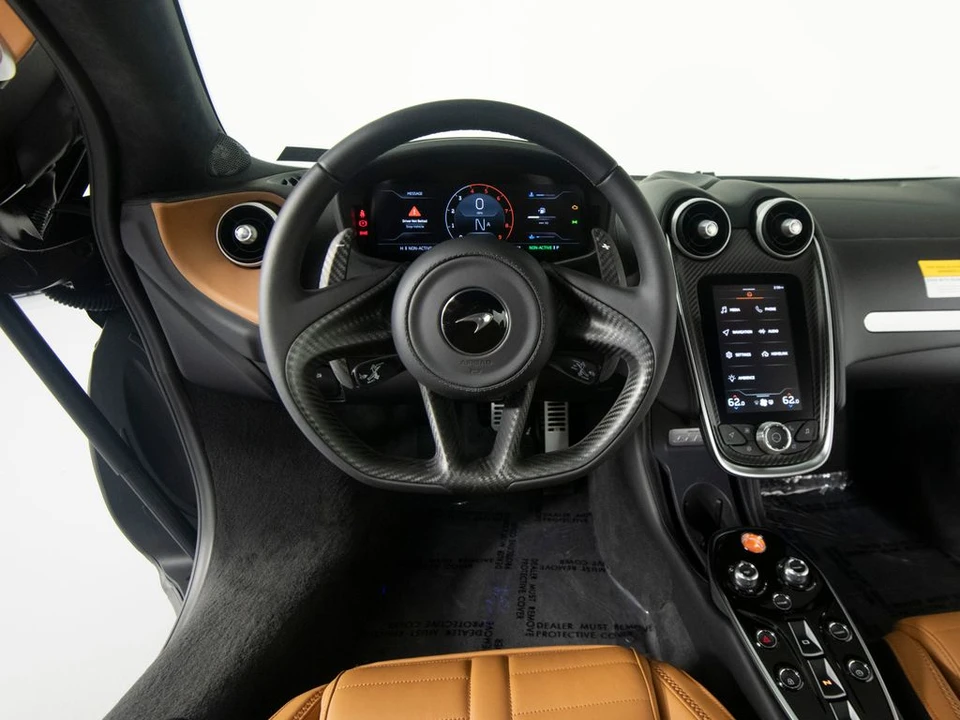 2027 McLaren GT - Image 15 of 31