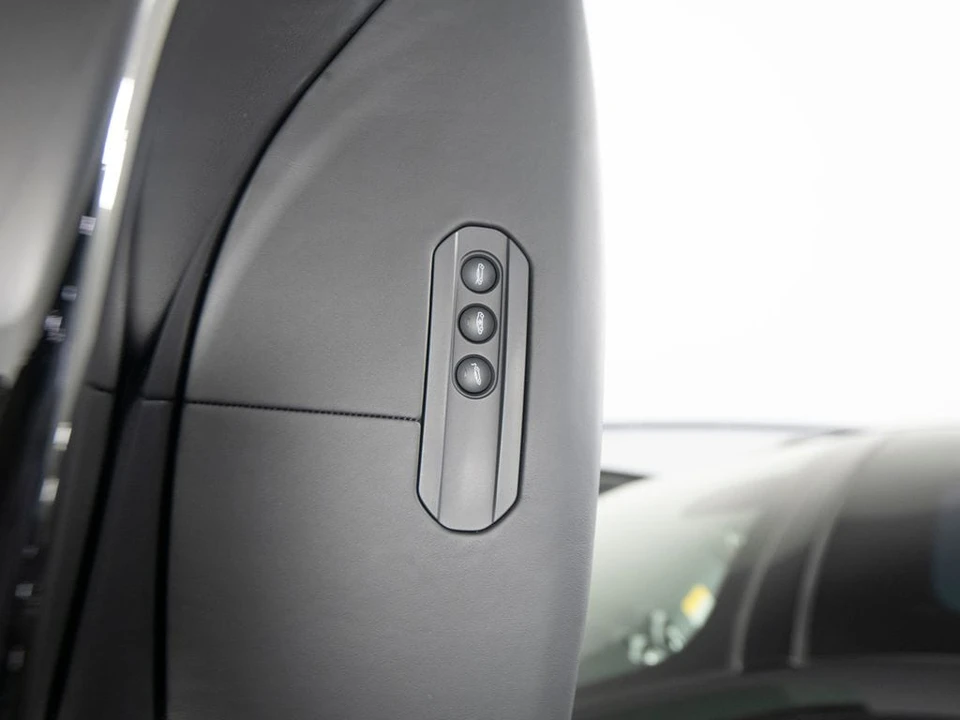 2027 McLaren GT - Image 13 of 31