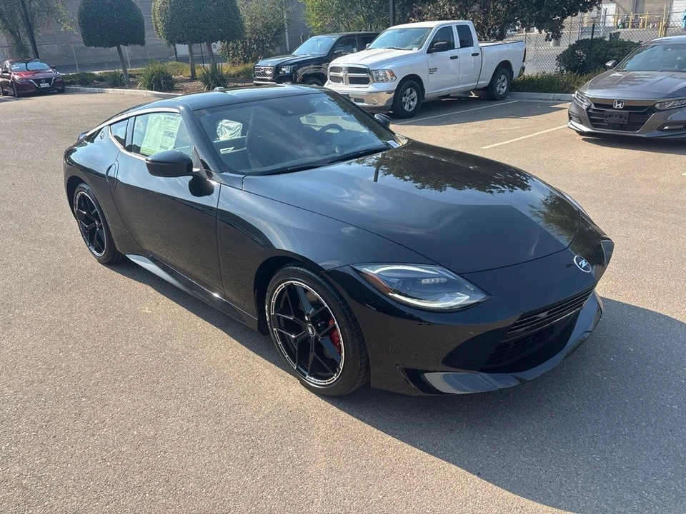 2027 Nissan Z 7th Gen - Image 2 of 31