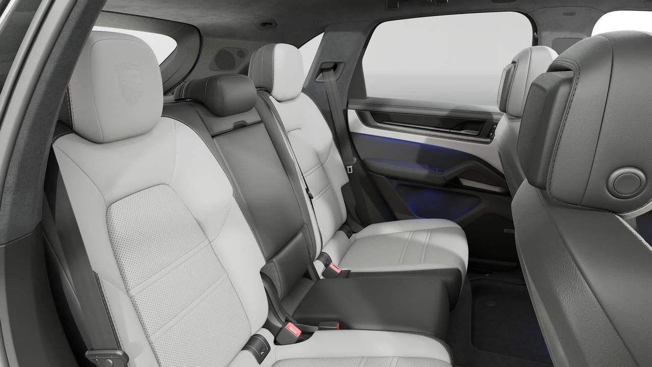 2027 Porsche 9Y0/9Y3 Cayenne GTS - Image 13 of 14