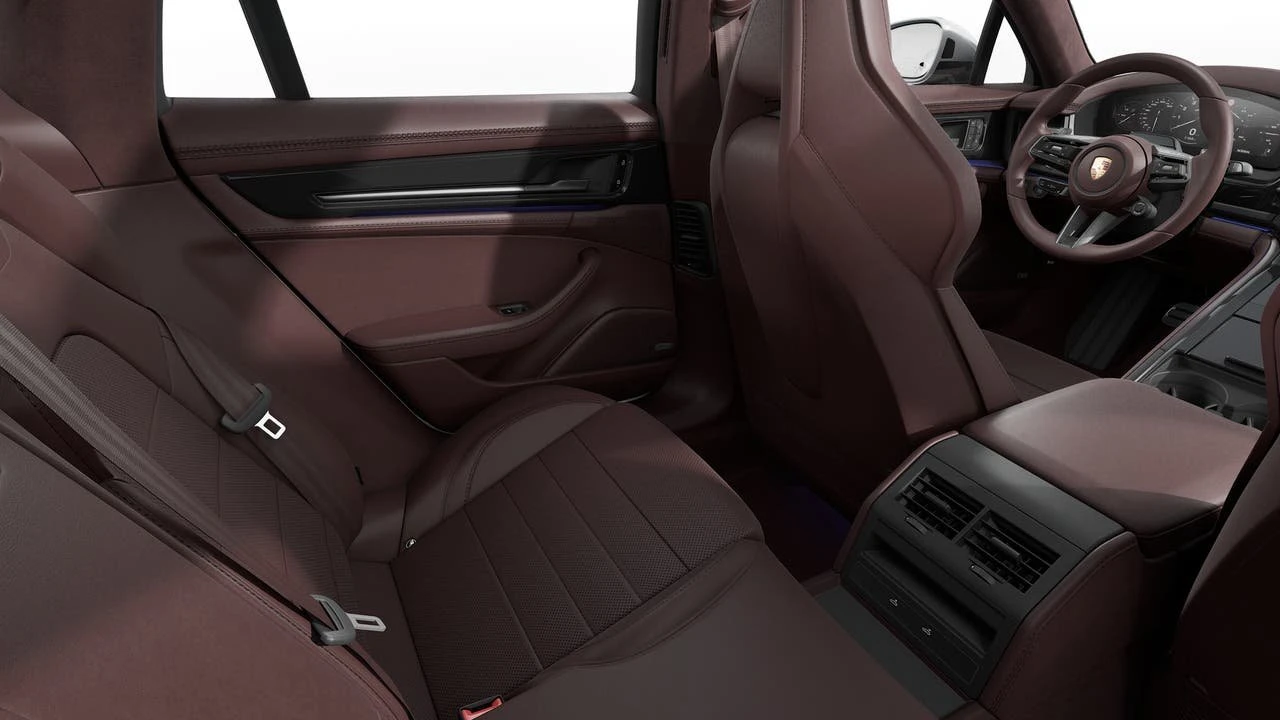 2027 Porsche Panamera - Image 14 of 14