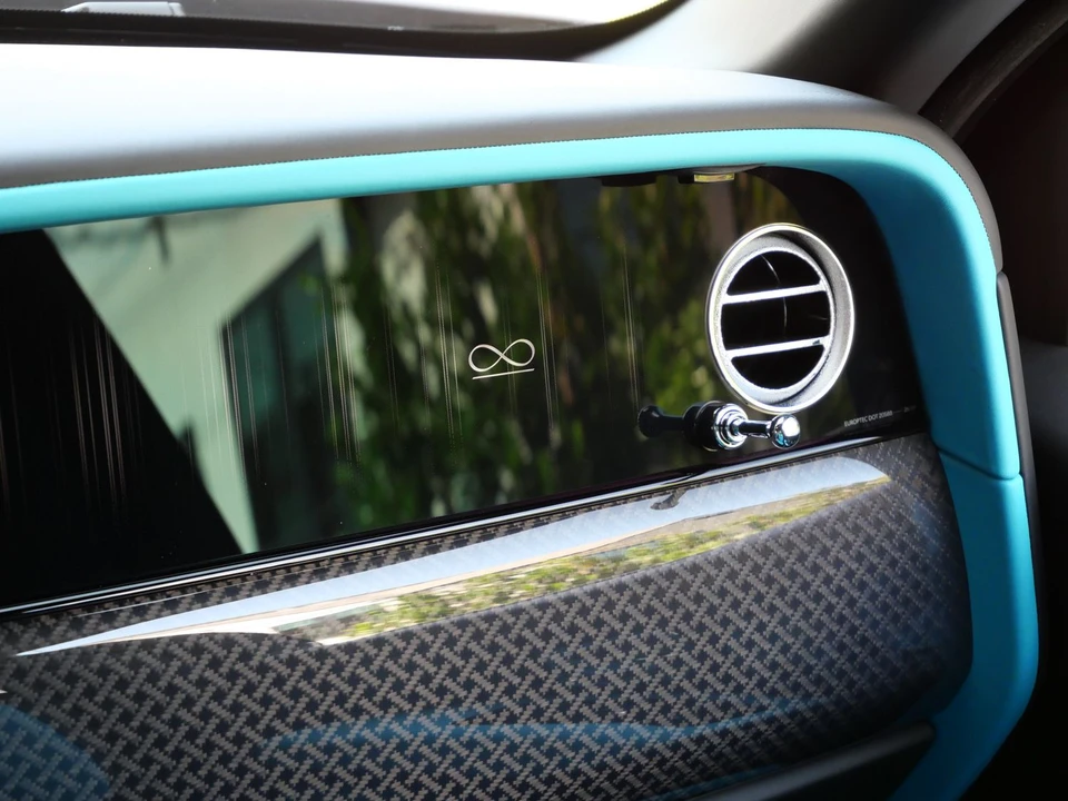 2027 Rolls-Royce Cullinan Black Badge - Image 29 of 31