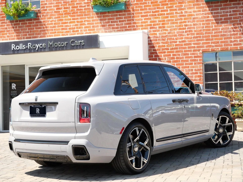 2027 Rolls-Royce Cullinan Black Badge - Image 2 of 31