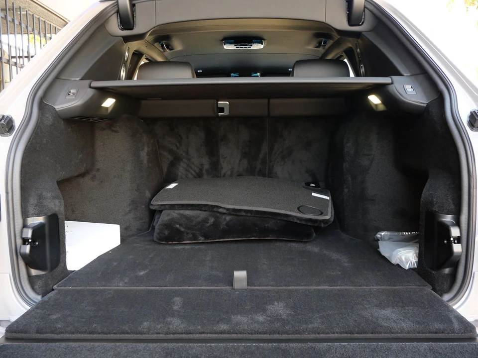 2027 Rolls-Royce Cullinan Black Badge - Image 30 of 31