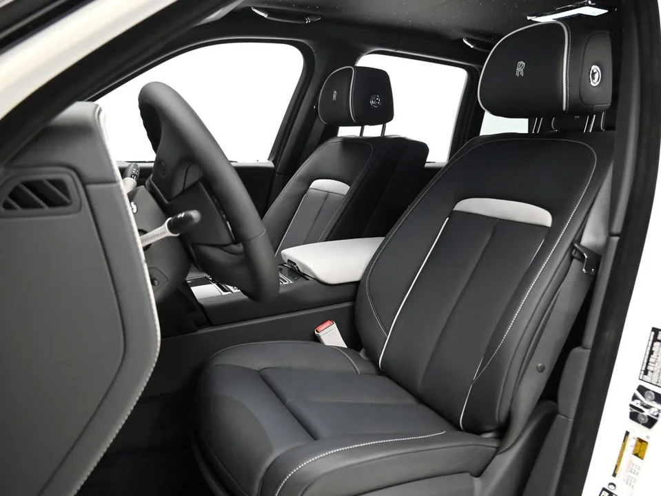 2027 Rolls-Royce Cullinan Black Badge - Image 18 of 31