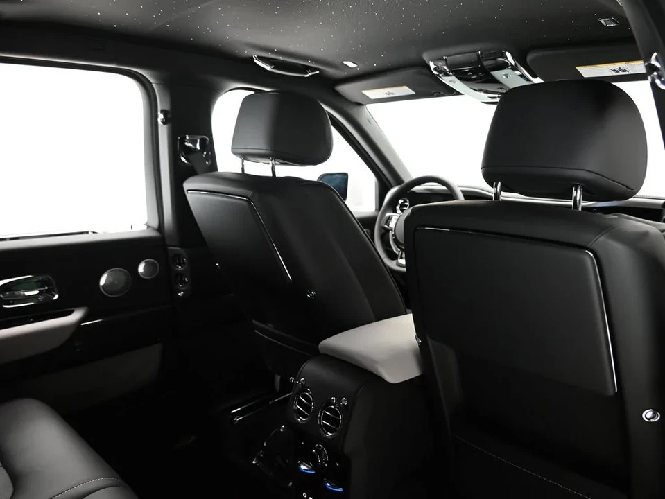 2027 Rolls-Royce Cullinan Black Badge - Image 12 of 31