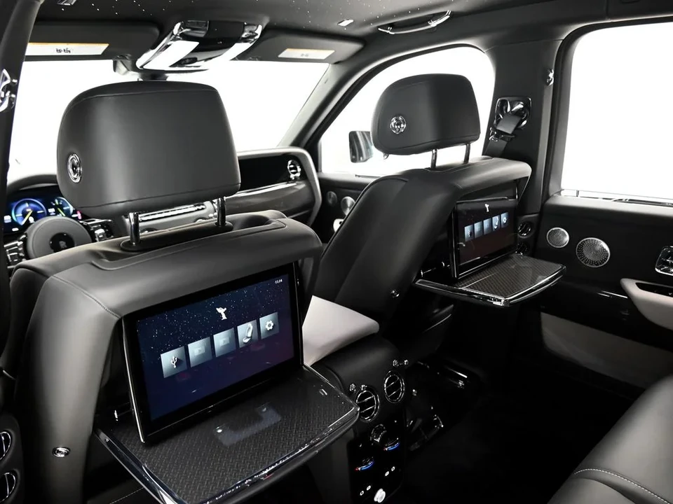 2027 Rolls-Royce Cullinan Black Badge - Image 14 of 31