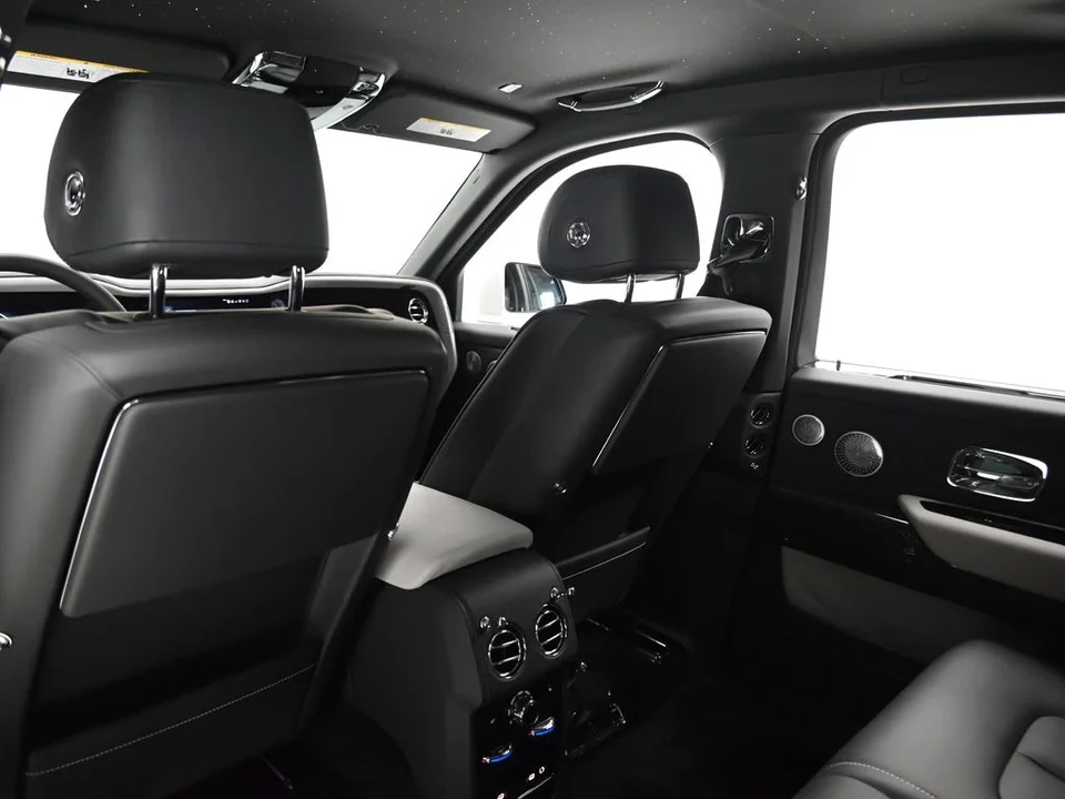 2027 Rolls-Royce Cullinan Black Badge - Image 15 of 31