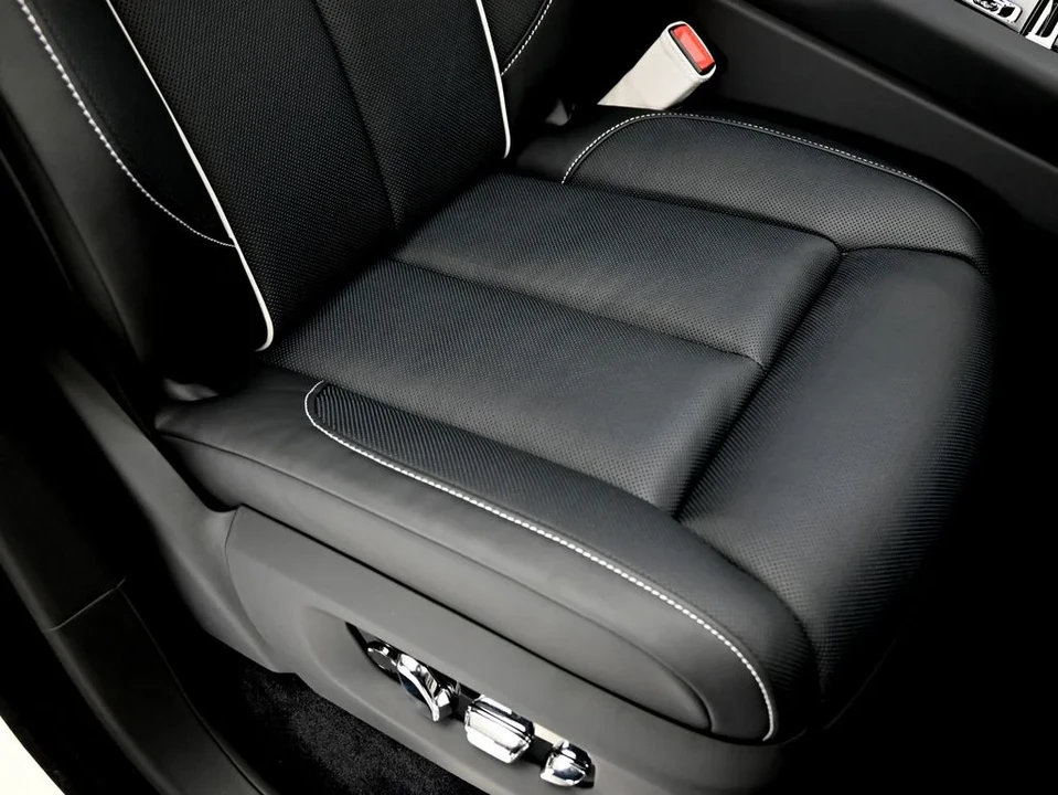2027 Rolls-Royce Cullinan Black Badge - Image 23 of 31