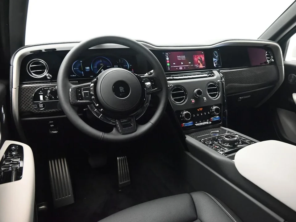 2027 Rolls-Royce Cullinan Black Badge - Image 13 of 31