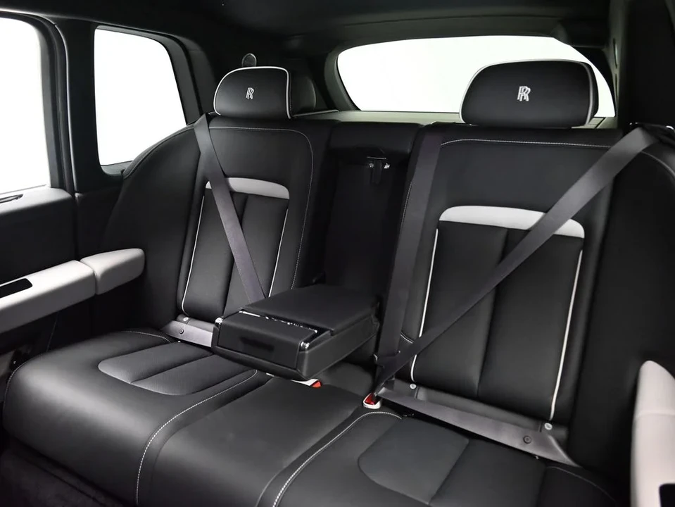 2027 Rolls-Royce Cullinan Black Badge - Image 19 of 31