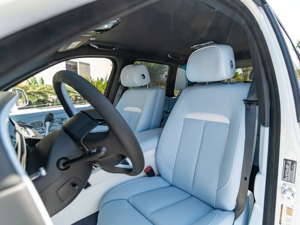 2027 Rolls-Royce Cullinan Black Badge - Image 25 of 31