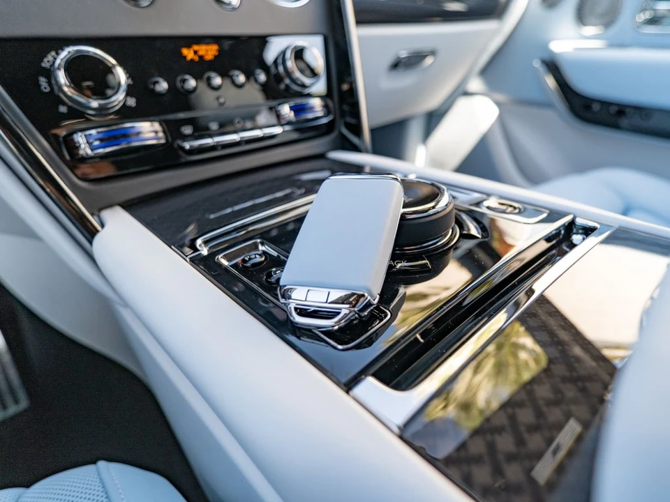 2027 Rolls-Royce Cullinan Black Badge - Image 14 of 31