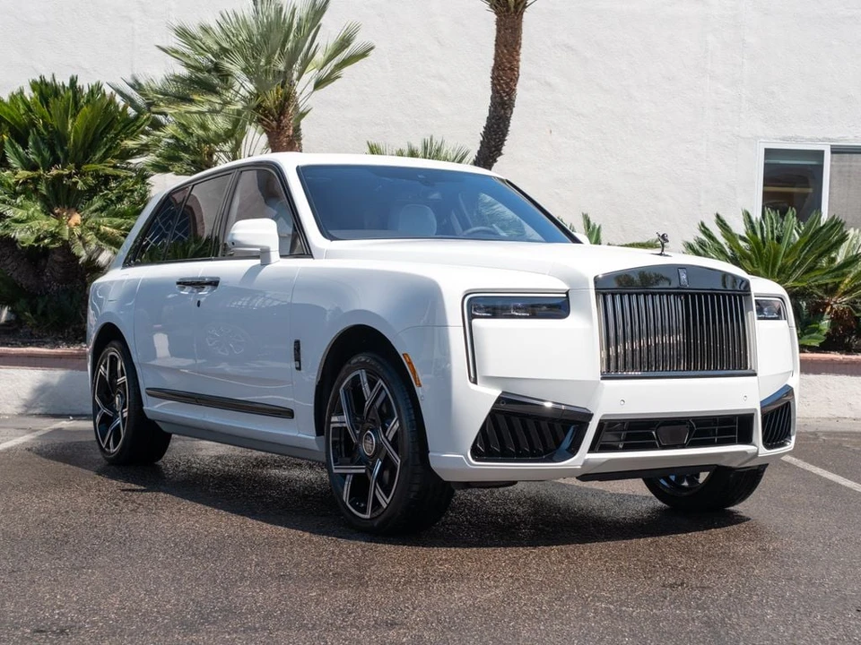 2027 Rolls-Royce Cullinan Black Badge - Image 19 of 31