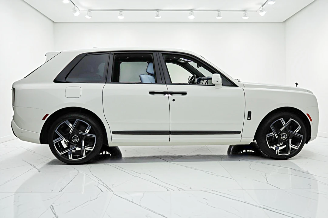 2027 Rolls-Royce Cullinan Black Badge - Image 16 of 31