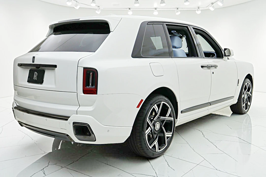 2027 Rolls-Royce Cullinan Black Badge - Image 12 of 31