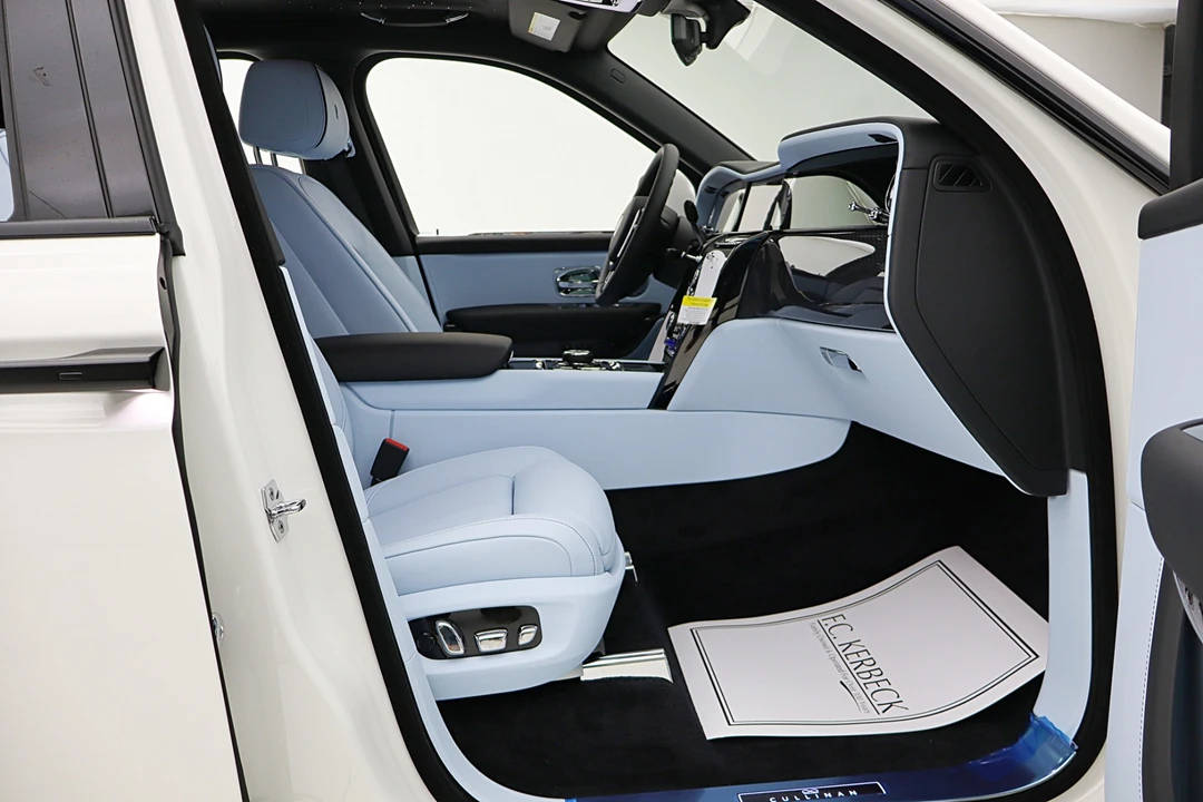 2027 Rolls-Royce Cullinan Black Badge - Image 29 of 31