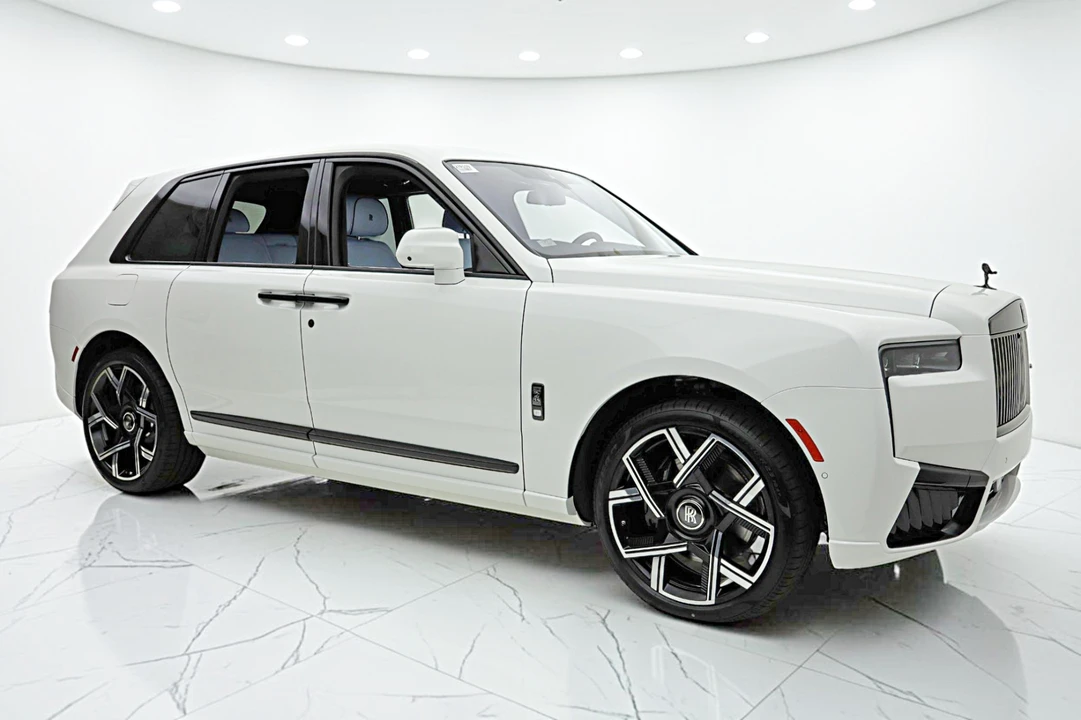 2027 Rolls-Royce Cullinan Black Badge - Image 17 of 31