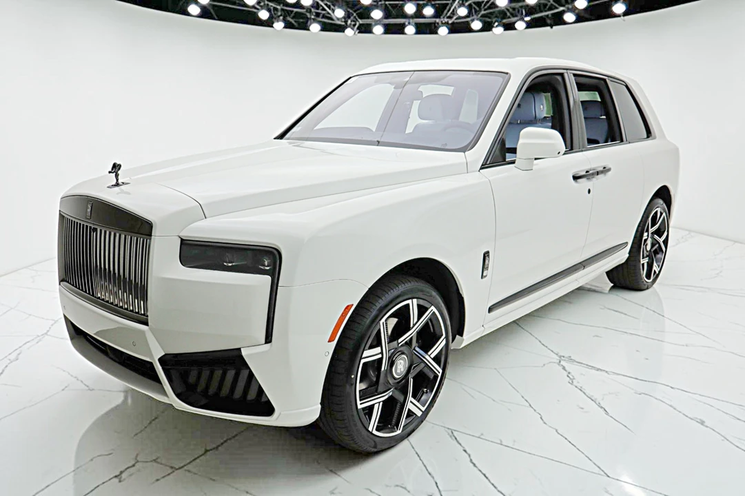 2027 Rolls-Royce Cullinan Black Badge - Image 11 of 31