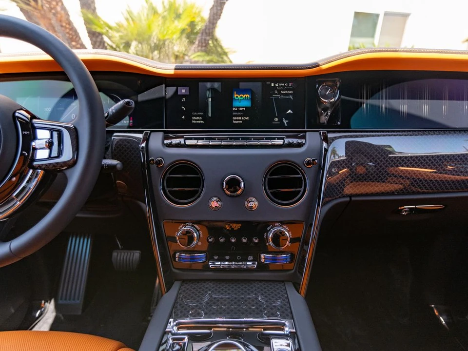 2027 Rolls-Royce Cullinan Black Badge - Image 18 of 31