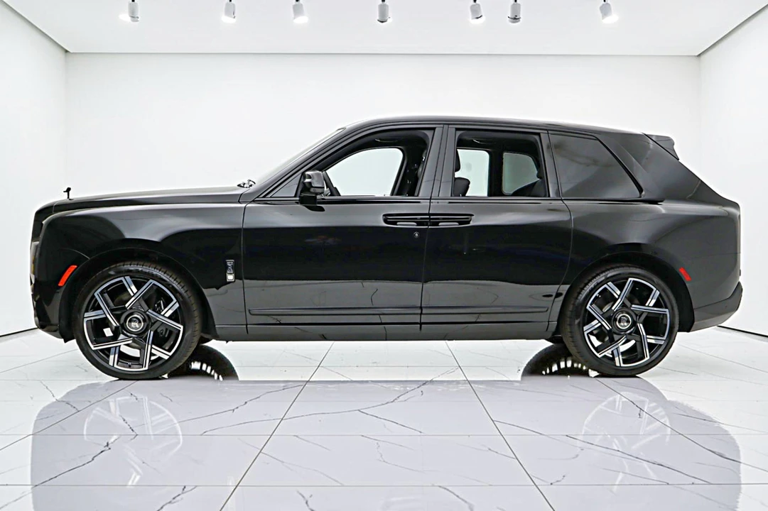 2027 Rolls-Royce Cullinan Black Badge - Image 3 of 31