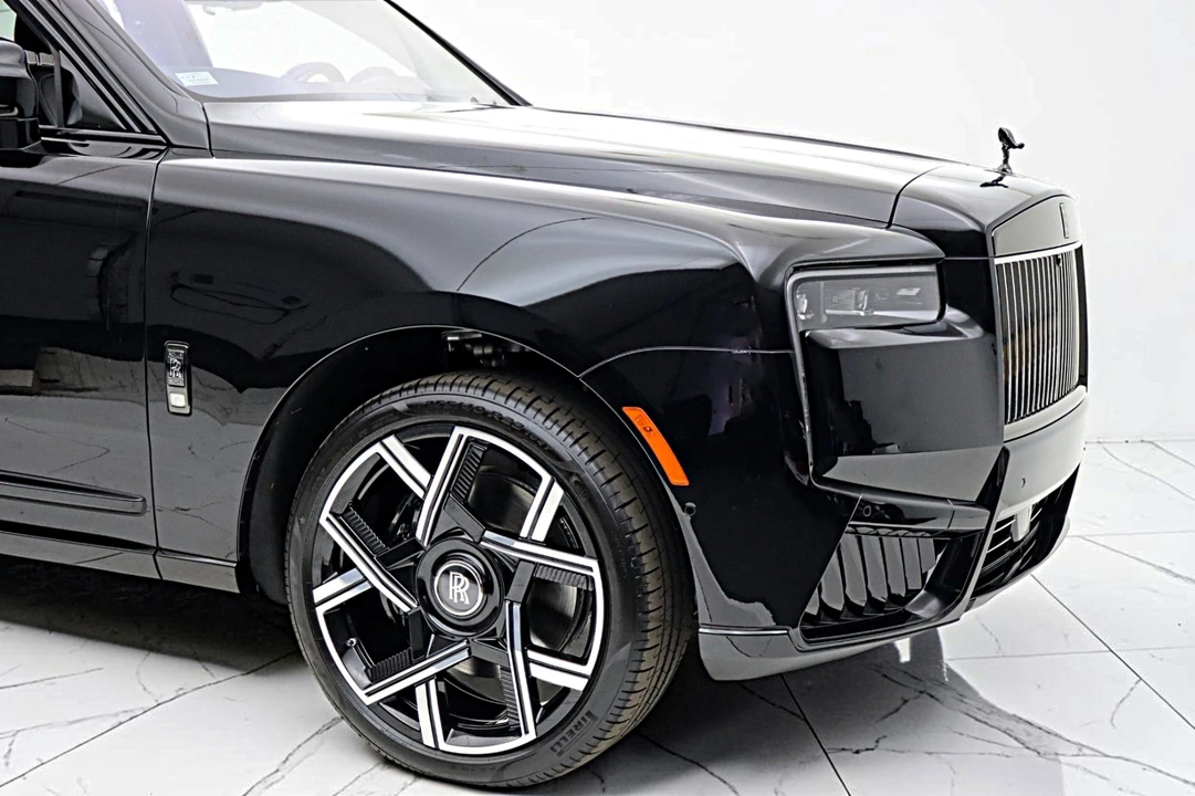 2027 Rolls-Royce Cullinan Black Badge - Image 16 of 31