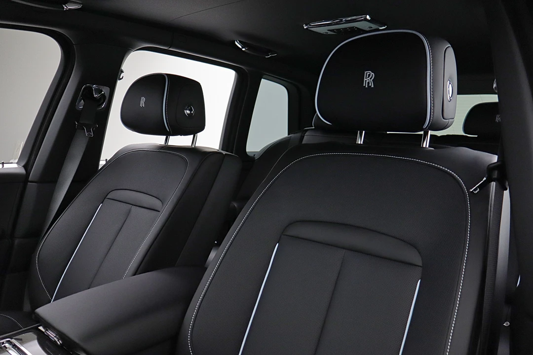 2027 Rolls-Royce Cullinan Black Badge - Image 28 of 31
