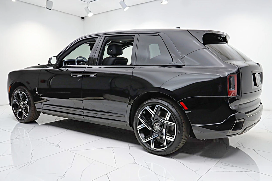 2027 Rolls-Royce Cullinan Black Badge - Image 8 of 31
