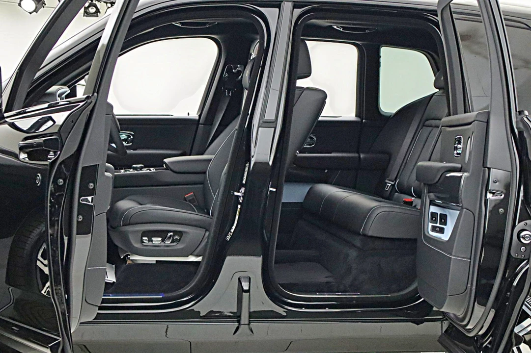 2027 Rolls-Royce Cullinan Black Badge - Image 5 of 31