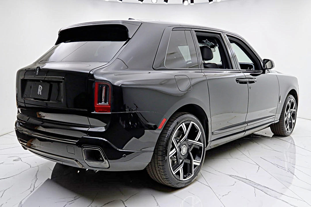 2027 Rolls-Royce Cullinan Black Badge - Image 10 of 31