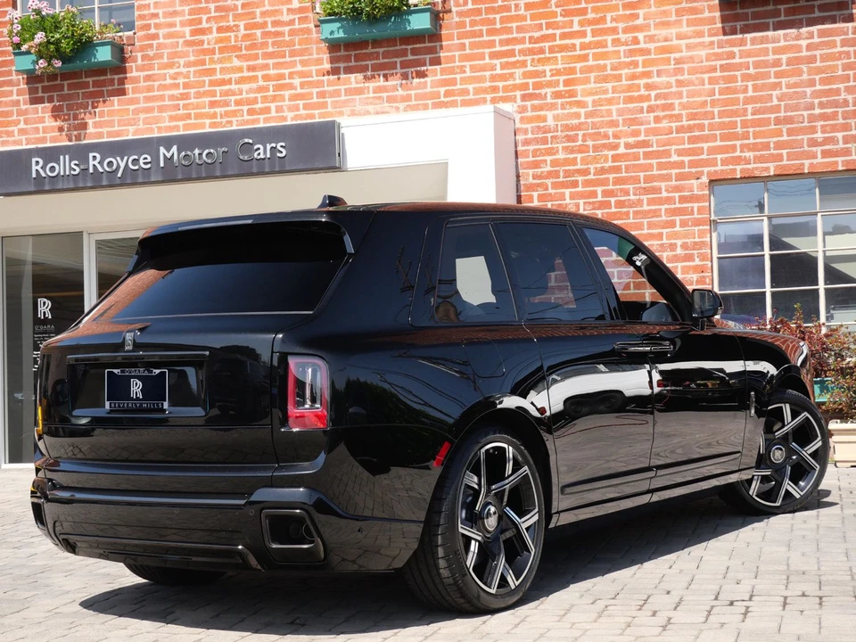 2027 Rolls-Royce Cullinan Black Badge - Image 2 of 31