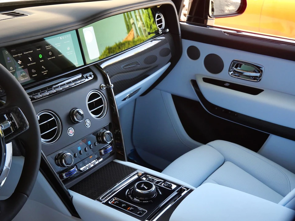 2027 Rolls-Royce Cullinan Black Badge - Image 25 of 31