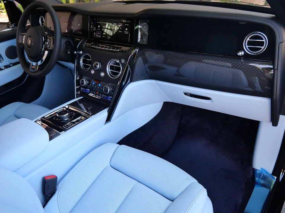 2027 Rolls-Royce Cullinan Black Badge - Image 17 of 31