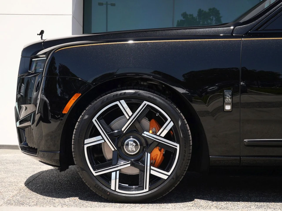 2027 Rolls-Royce Cullinan Black Badge - Image 12 of 31
