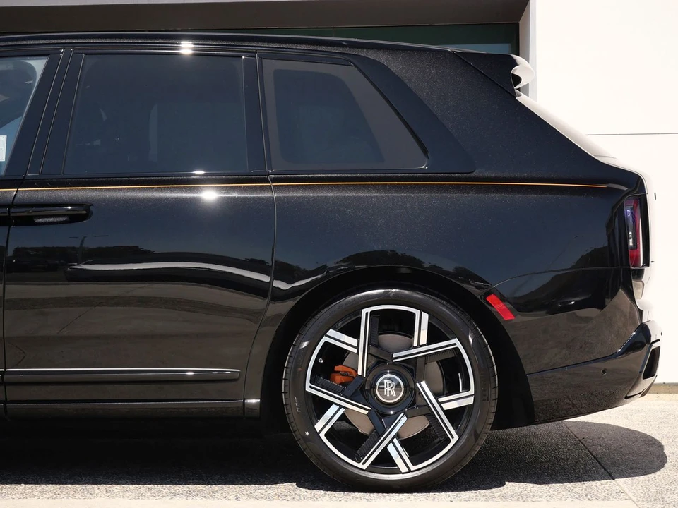 2027 Rolls-Royce Cullinan Black Badge - Image 22 of 31