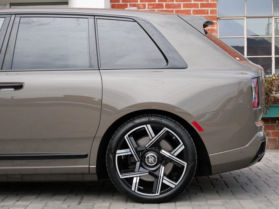 2027 Rolls-Royce Cullinan Black Badge - Image 22 of 31