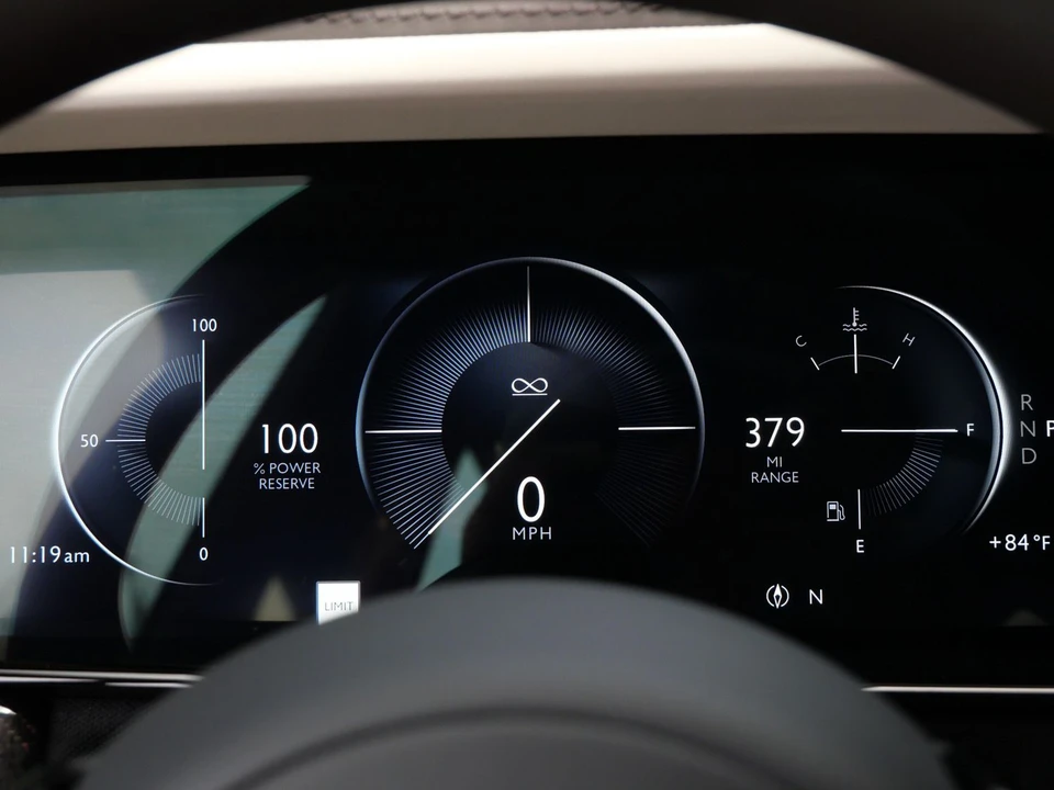 2027 Rolls-Royce Cullinan Black Badge - Image 16 of 31