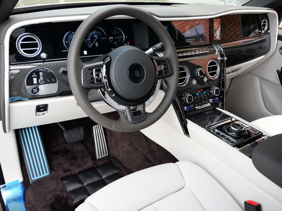 2027 Rolls-Royce Cullinan Black Badge - Image 23 of 31